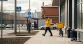 Поработал на доставке еды и хочу сказать правду: 5 признаков, что вам привезли просрочку - не каждый это заметит сразу