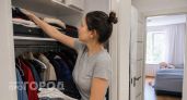 Шкафы-купе больше не в моде: модные дизайнеры теперь используют «правило трех вешалок»