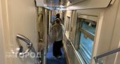 Пьяная нижегородка порвала форму проводнице из-за пива и попала на огромный штраф за то, что притормозила поезд